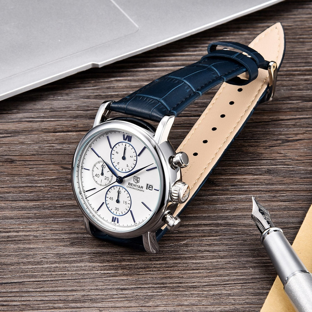 Montre chronographe Benyar avec cadran blanc et bracelet bleu